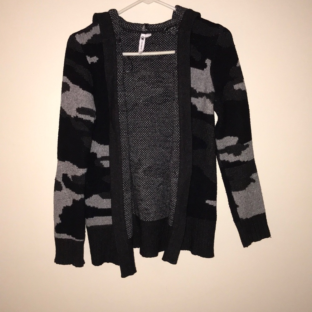 Hooded Camo cardigan